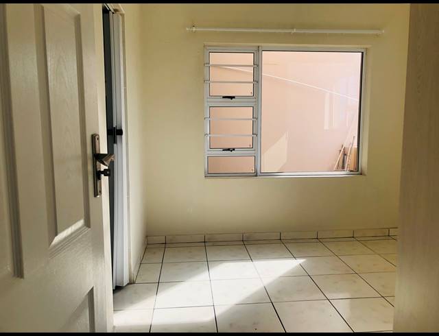 2 BEDROOM APARTMENT FOR SALE IN MANABA BEACH